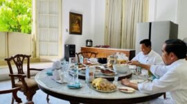 Menteri Pertahanan Prabowo Subianto makan siang bersama Presiden Joko Widodo di Istana Bogor. (Instagram.com/@prabowo)