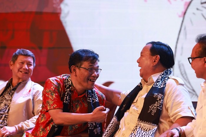 Ketua Umum Partai Gerindra Prabowo Subianto bersama Politikus PDIP Budiman Sudjatmiko di acara Deklarasi Prabowo-Budiman Bersatu (Prabu) di Marina Convention Center, Semarang, Jawa Tengah, Jumat, 18 Agustus 2023. (Dok. Tim Media Prabowo Subianto)