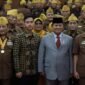 Menteri Pertahanan Ketua Umum Partai Gerindra Prabowo Subianto bersama Wali Kota Solo Gibran Rakabuming. (Dok. Tim Media Prabowo)

