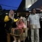 Ketua Umum Partai Gerindra Prabowo Subianto menyambut kehadiran putri almarhum Presiden keempat RI Abdurrahman Wahid atau Gus Dur, Yenny Wahid. (Dok. Tim Media Prabowo Subianto) 
