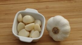 Orang yang mengonsumsi bawang putih lebih jarang sakit dan umumnya sembuh lebih cepat saat terserang penyakit. (Pixabay.com/MaisonBoutarin)