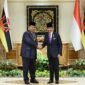 Presiden RI Prabowo Subianto bersama Yang Maha Mulia Seri Sultan Haji Hassanal Bolkiah di Istana Nurul Iman Brunei Darussalam. (Dok. Tim Media Prabowo Subianto) 