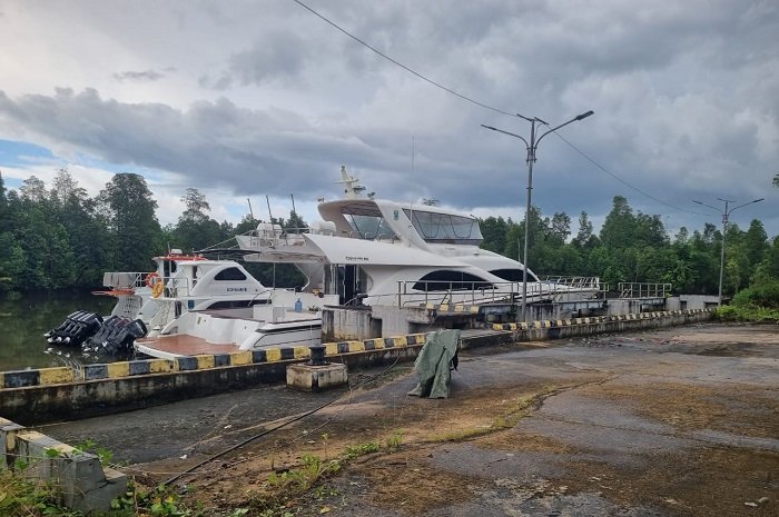 Kapal West Papua Cruiser, salah satu aset daerah yang tetap terawat meski tanpa dukungan biaya operasional sejak 2021. (Dok. Dullah)