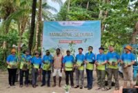 Penanaman 100 bibit mangrove di pesisir Soop jadi langkah awal jaga abrasi dan serap karbon. (Dok. Pertamina EP Papua Field)